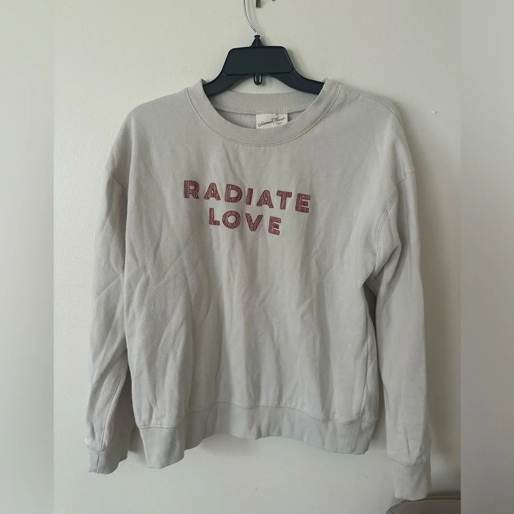 Universal Thread Women's Size Medium "Radiate Love" Crewneck Beige Sweater